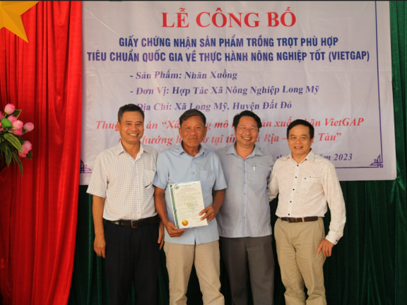 Trao giấy chứng nhận đủ điều kiện chuyển giao công nghệ Chống Giả BG cho HTX nông nghiệp Long Mỹ, Huyện Đất Đỏ, tỉnh BRVT Trao giấy chứng nhận đủ điều kiện chuyển giao công nghệ Chống Giả BG cho HTX nông nghiệp Long Mỹ, Huyện Đất Đỏ, tỉnh BRVT